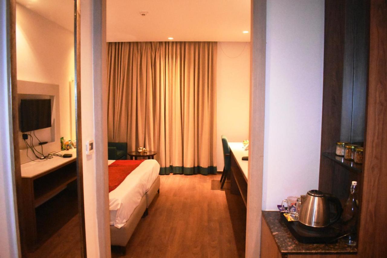 Lemonwood Suites By F9 Hotels - Trivoli Garden Chhatarpur Nueva Delhi Exterior foto