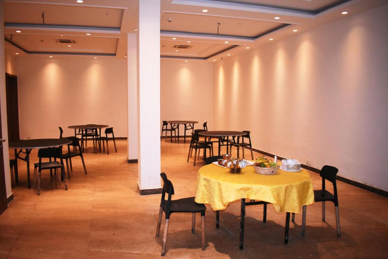 Lemonwood Suites By F9 Hotels - Trivoli Garden Chhatarpur Nueva Delhi Exterior foto